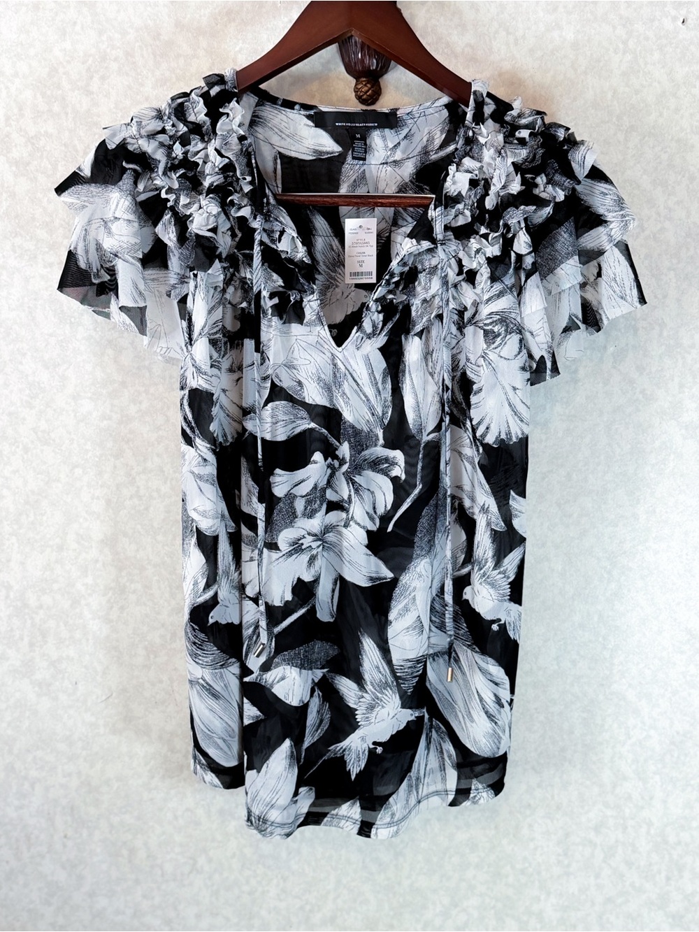 White House Black Market Black & White Tonal Floral Ruffle Top M NWT Feminine - Picture 2 of 11
